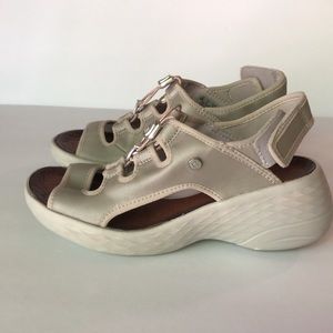 Bzees Sandals Shoes SZ 6